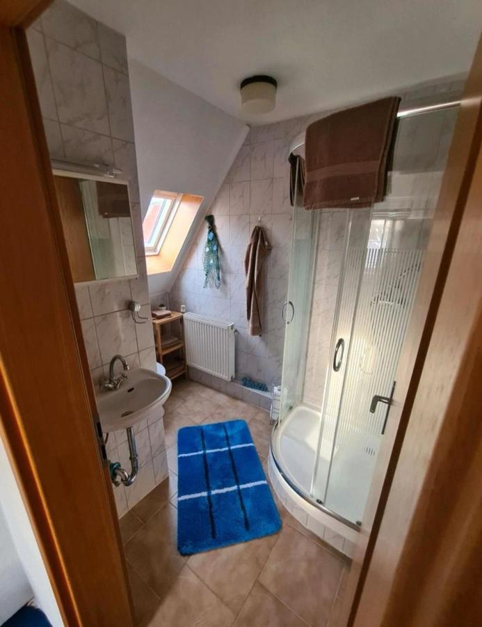Monteurs-Ferienwohnung Emden Exteriér fotografie